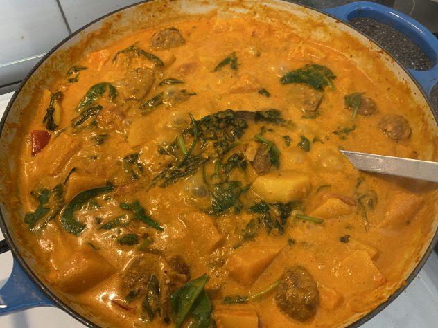 curry van pompoen en spinazie