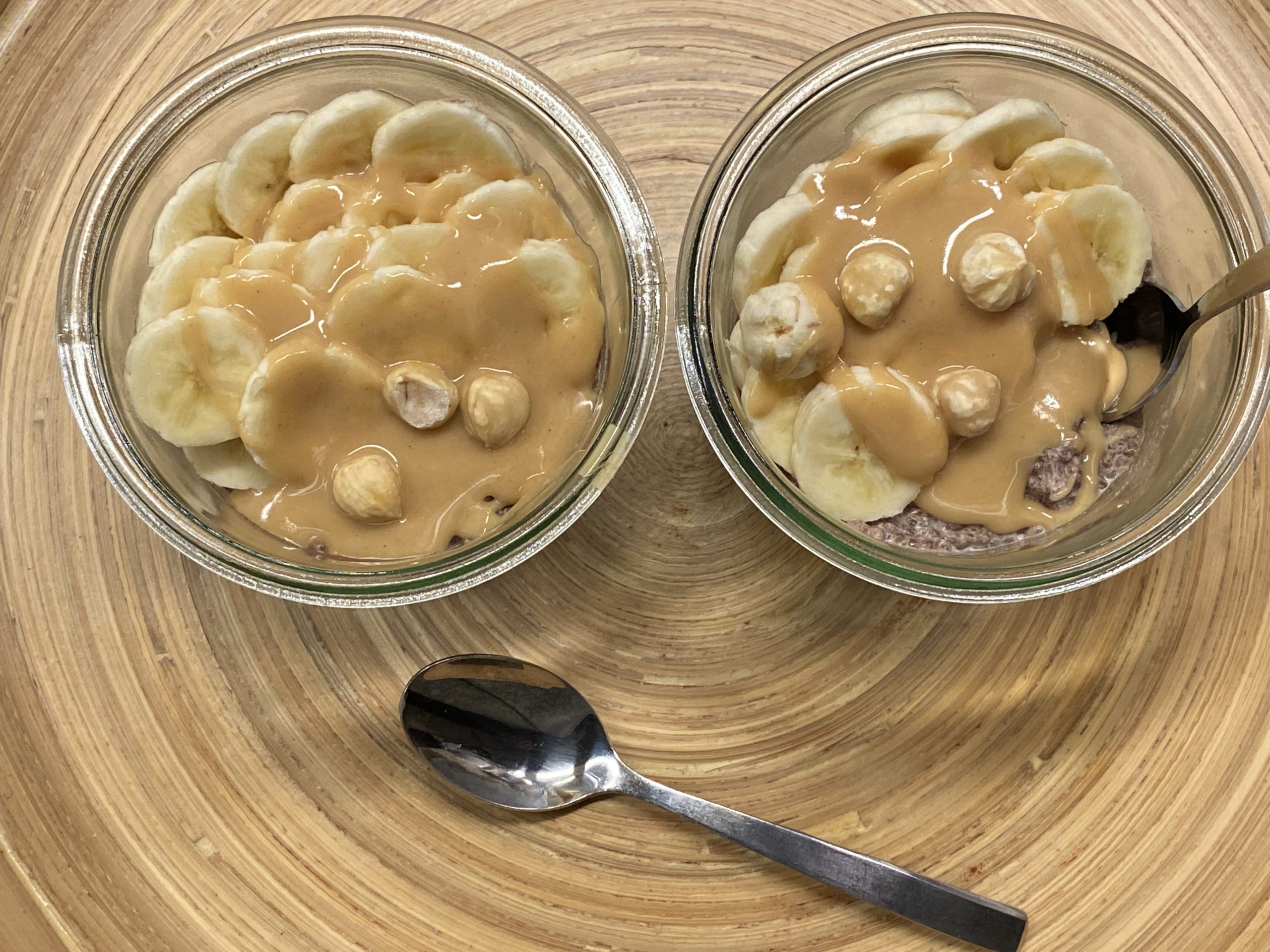 chocolade chiapudding met banaan