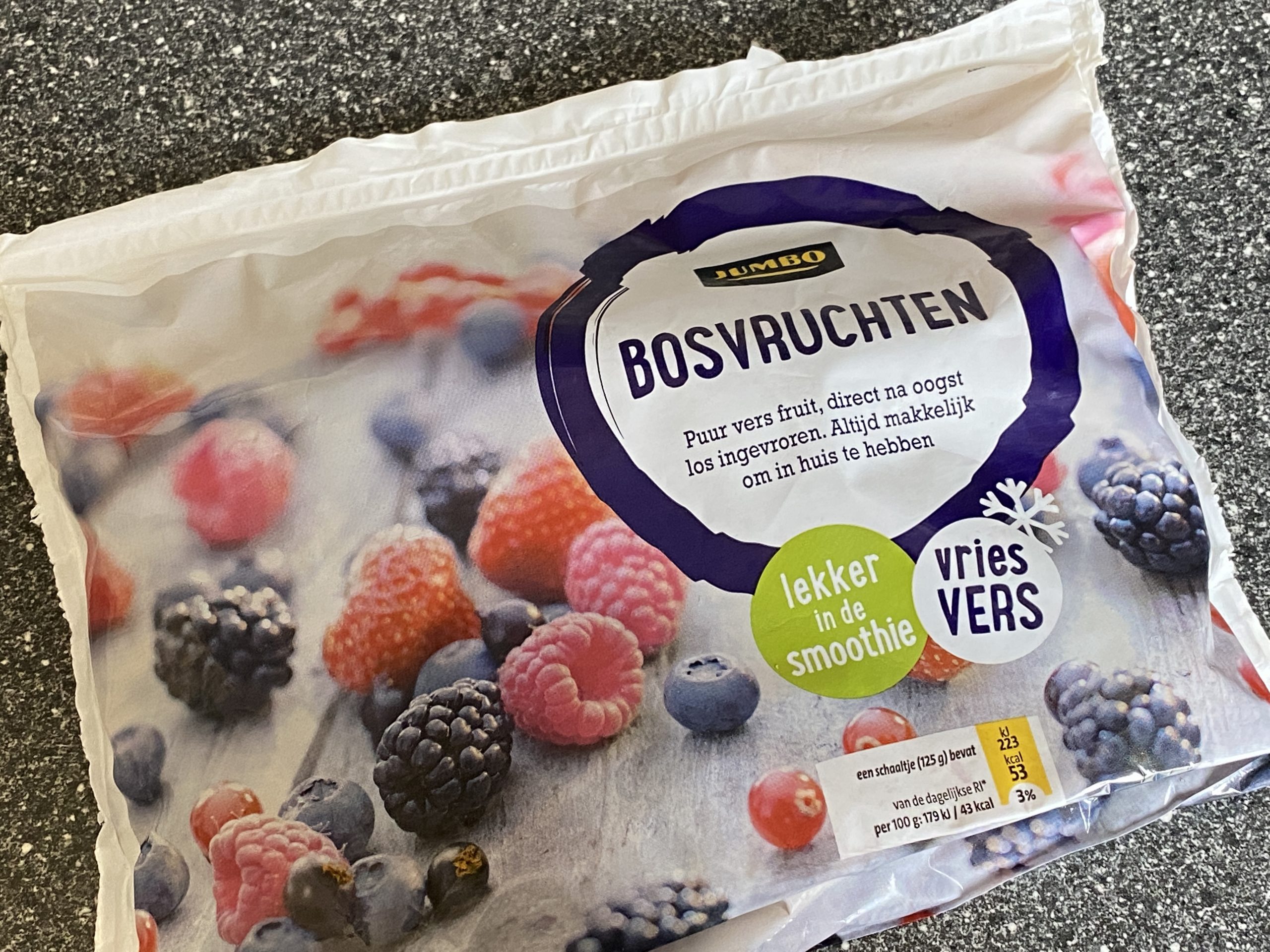 yoghurt bosvruchten ijs