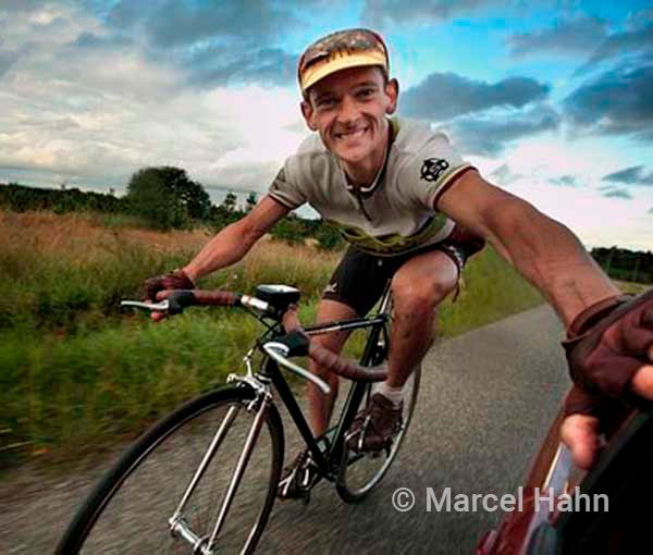 Mit dem Fixie aud der Supren von Tour de France 1903 © Marcel Hahn