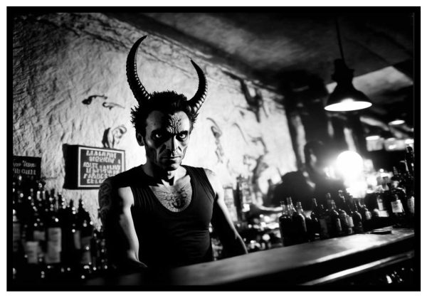 barman diable peinture