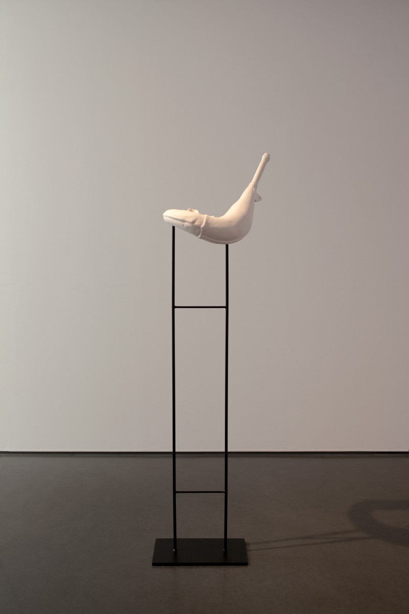 Katja Larsson, Wind in Bodies is Called Breath, 2016, jesmonite, powder coated steel (podium), 52 x 35 x 173 cm with podium
