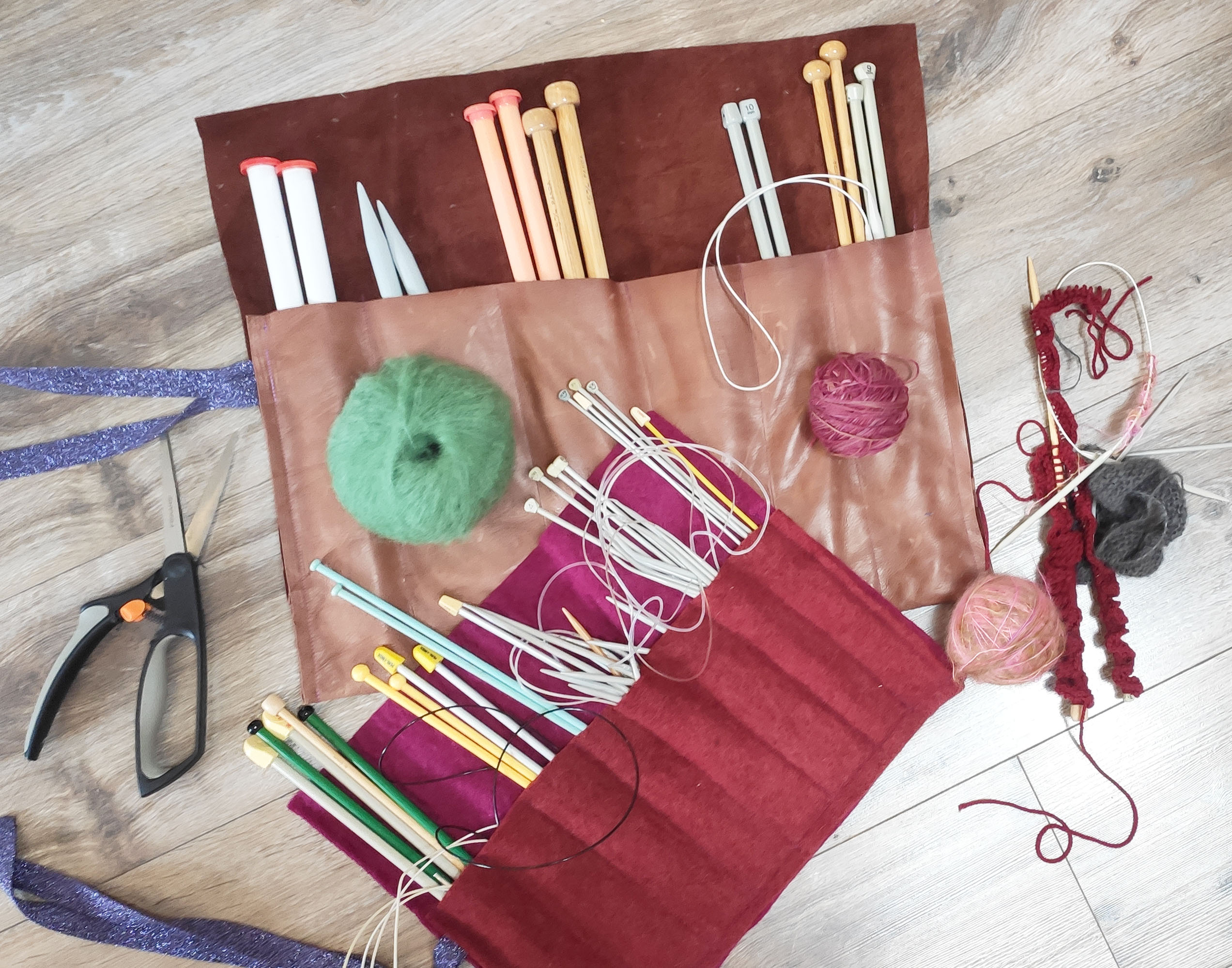 How to make your own DIY knitting needle case