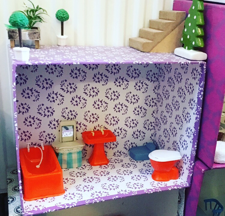 DIY doll house