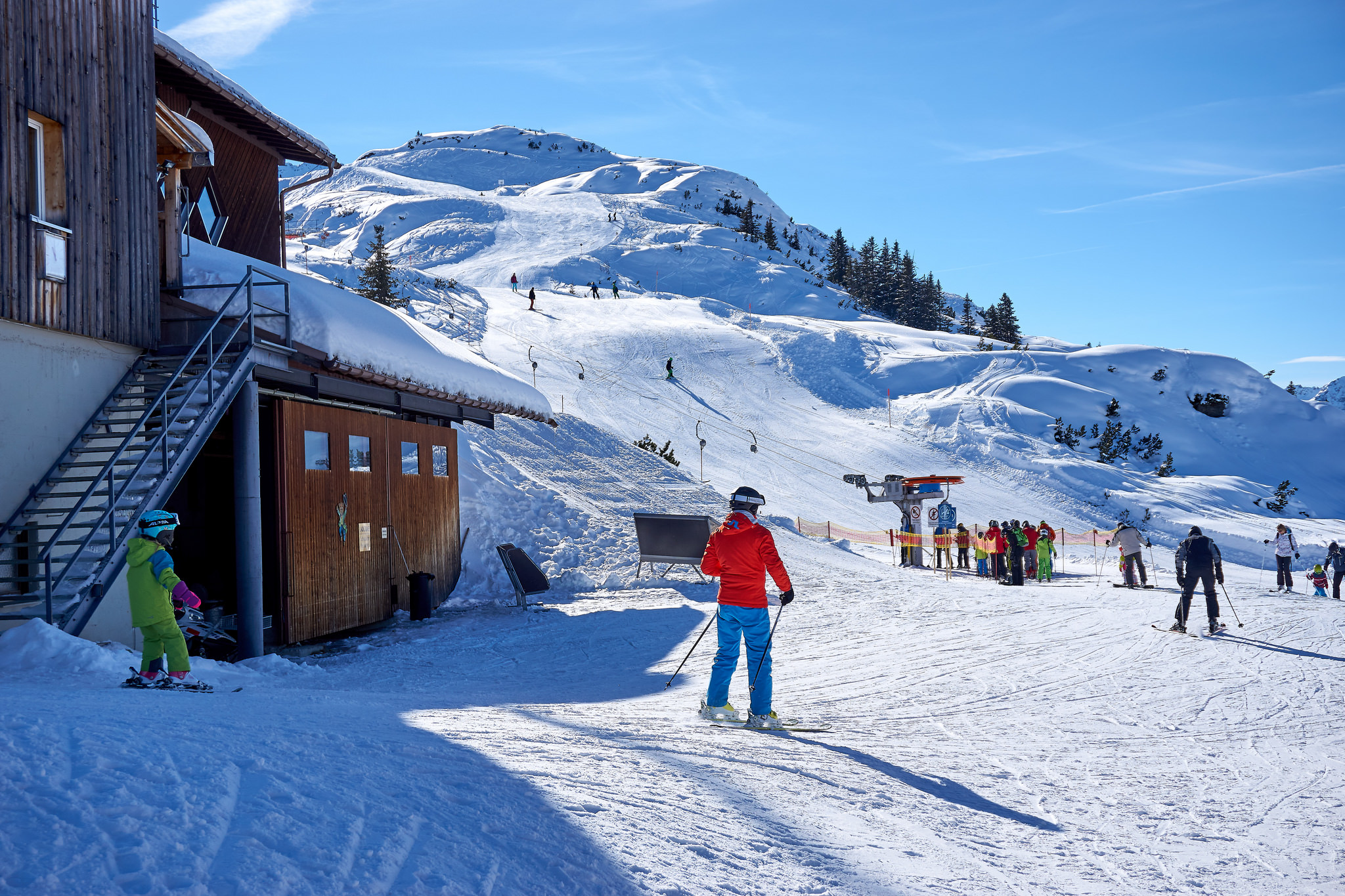 10 Tips for Choosing the Perfect Family Ski Resort