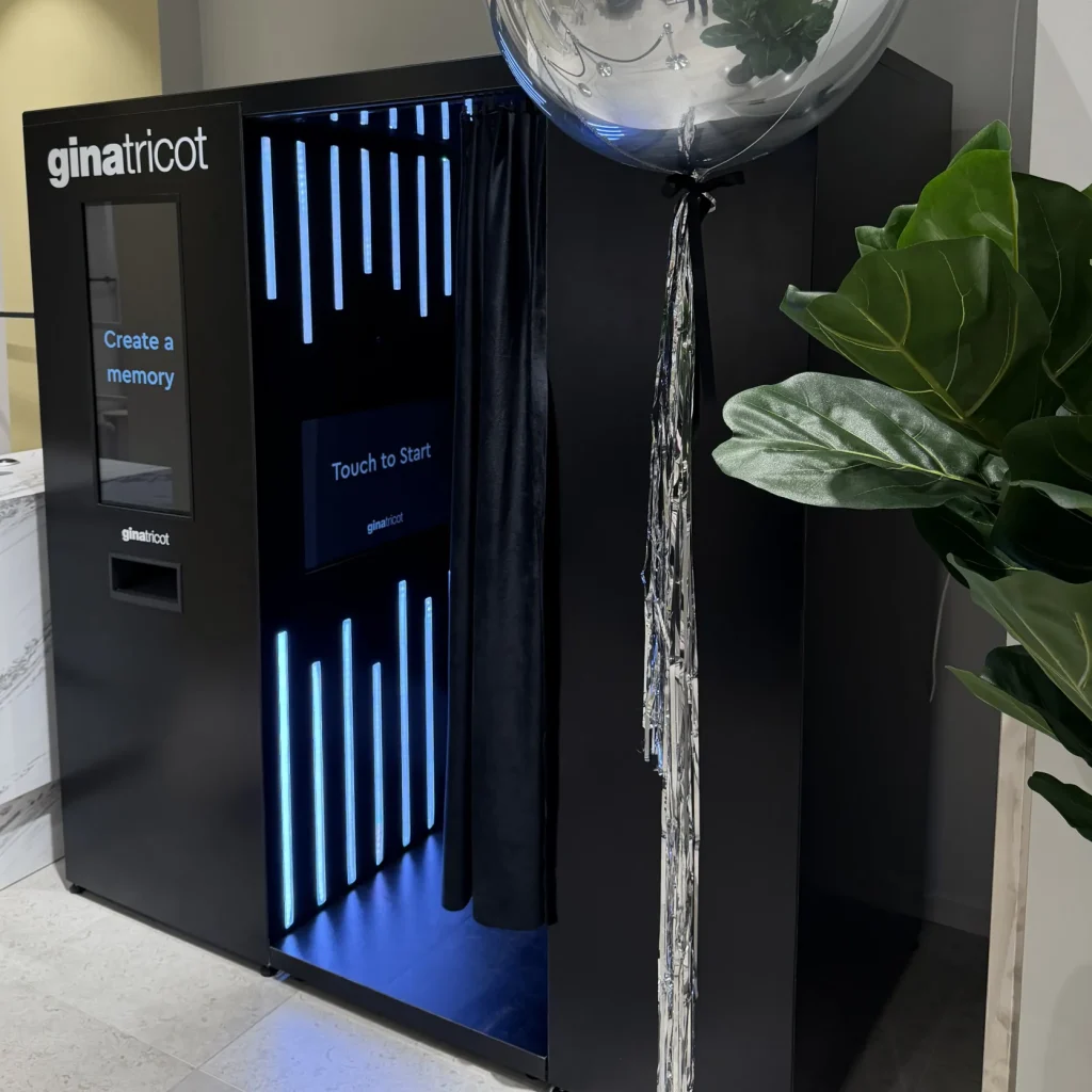 Enclosed Photo Booth udlejning