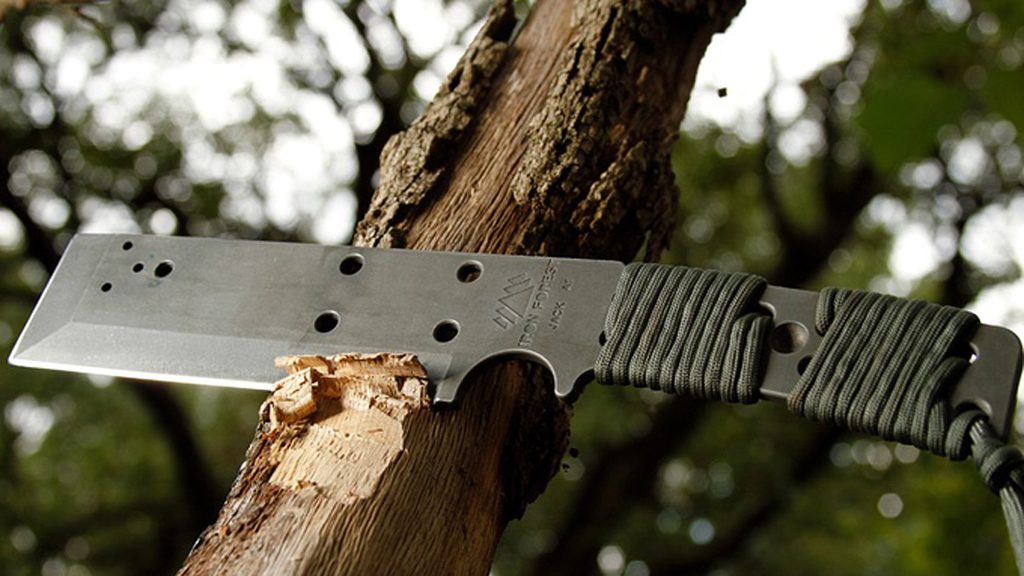 Preparing for Total Isolation: Survival knife