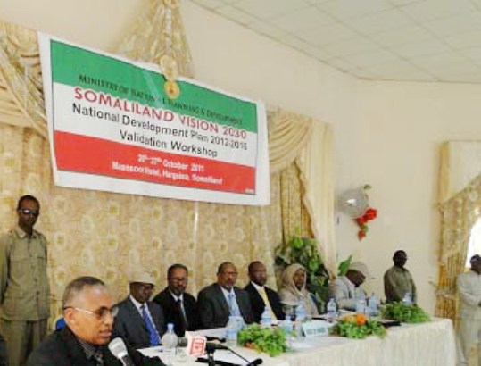 Somaliland oo loo samaynayo qorshe Hay’adaha dawladda iyo kuwa caalamiga ahi ku shaqeeyaan shanta sano ee soo socda