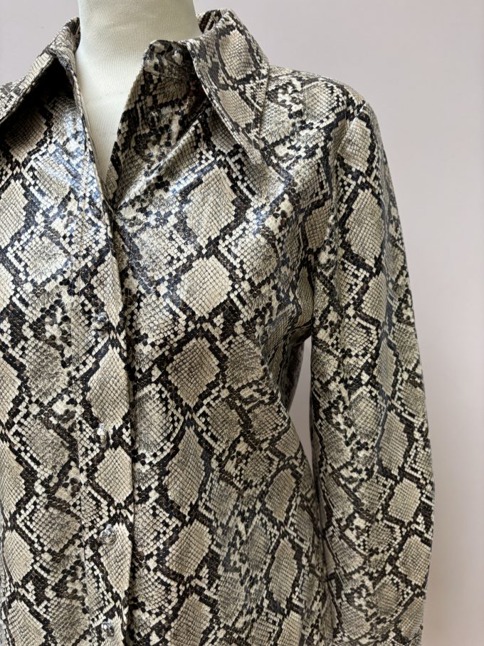 Lovely pleather snakeskin shirt size Medium