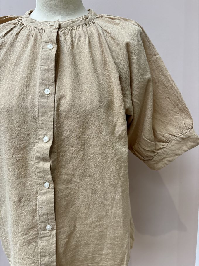 Lovely beige button top with cute sleeves size 8/10