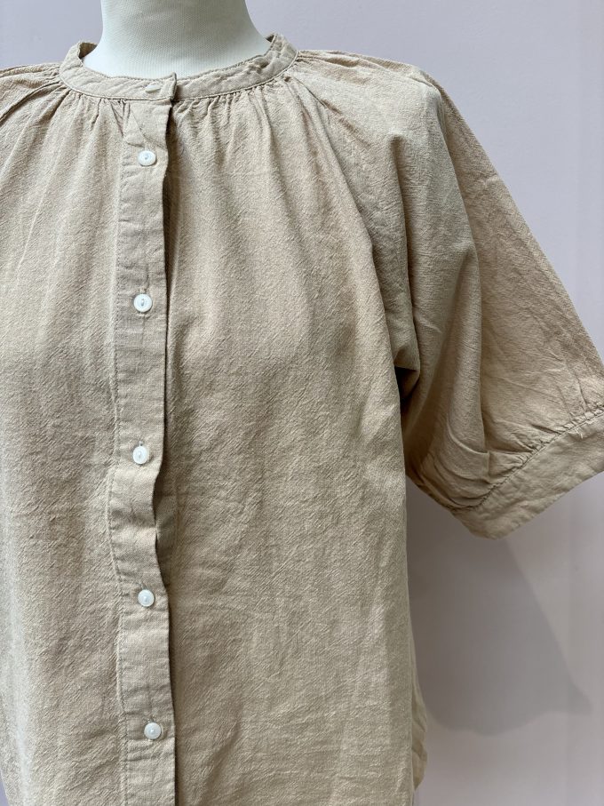 Lovely beige button top with cute sleeves size 8/10