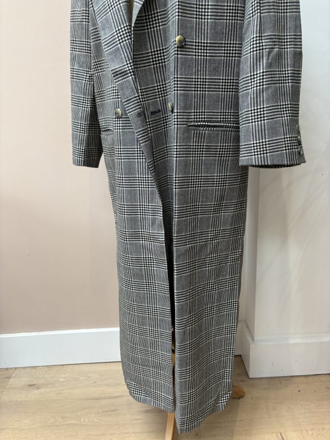 Stunning vintage long pure new wool coat size 10/12