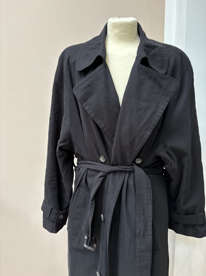 Stunning vintage black long mac size 14