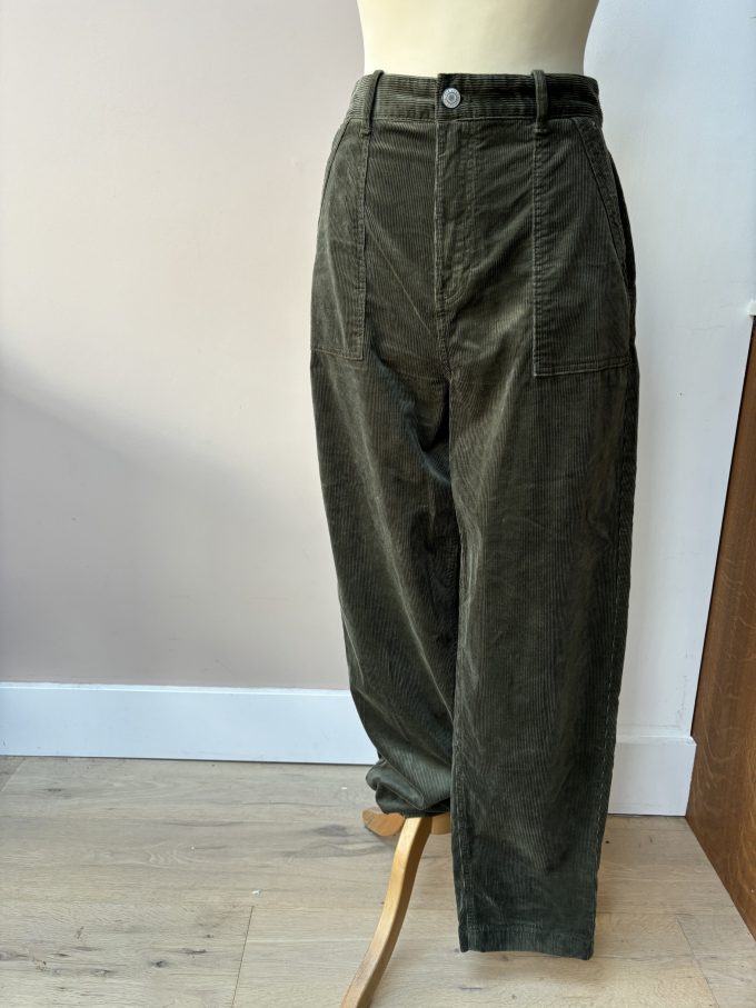 Lovely green cord trousers size 14