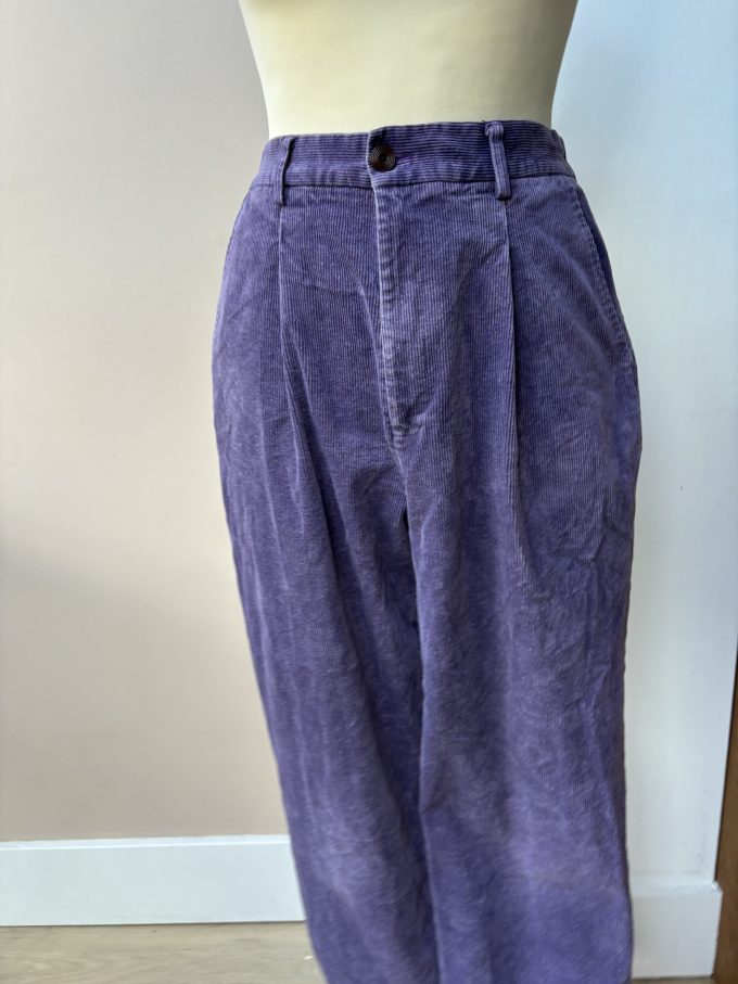 Beautiful Lowie cord trousers size Medium