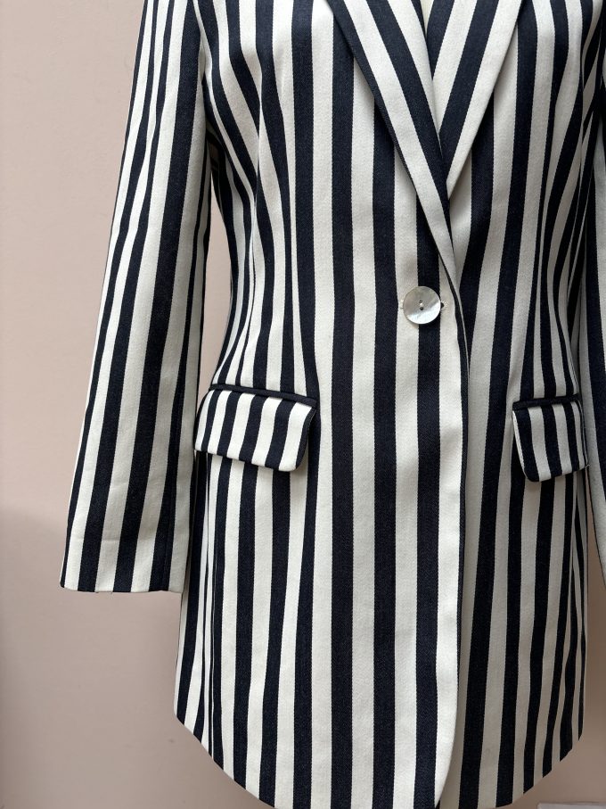 Stunning vintage striped blazer size 10/12