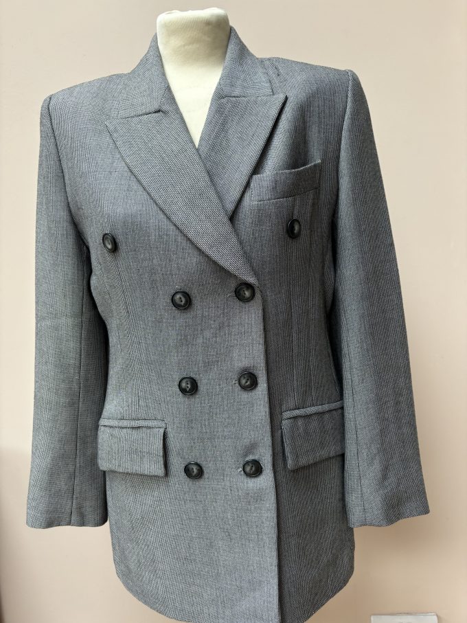 Gorgeous grey vintage blazer size 12