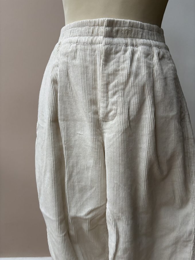 Gorgeous cream cord trousers size Small