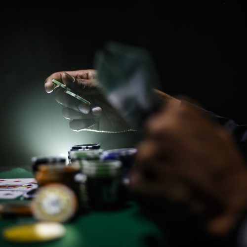 Pokerfokus: Att skärpa din strategi och inlevelse i spelet