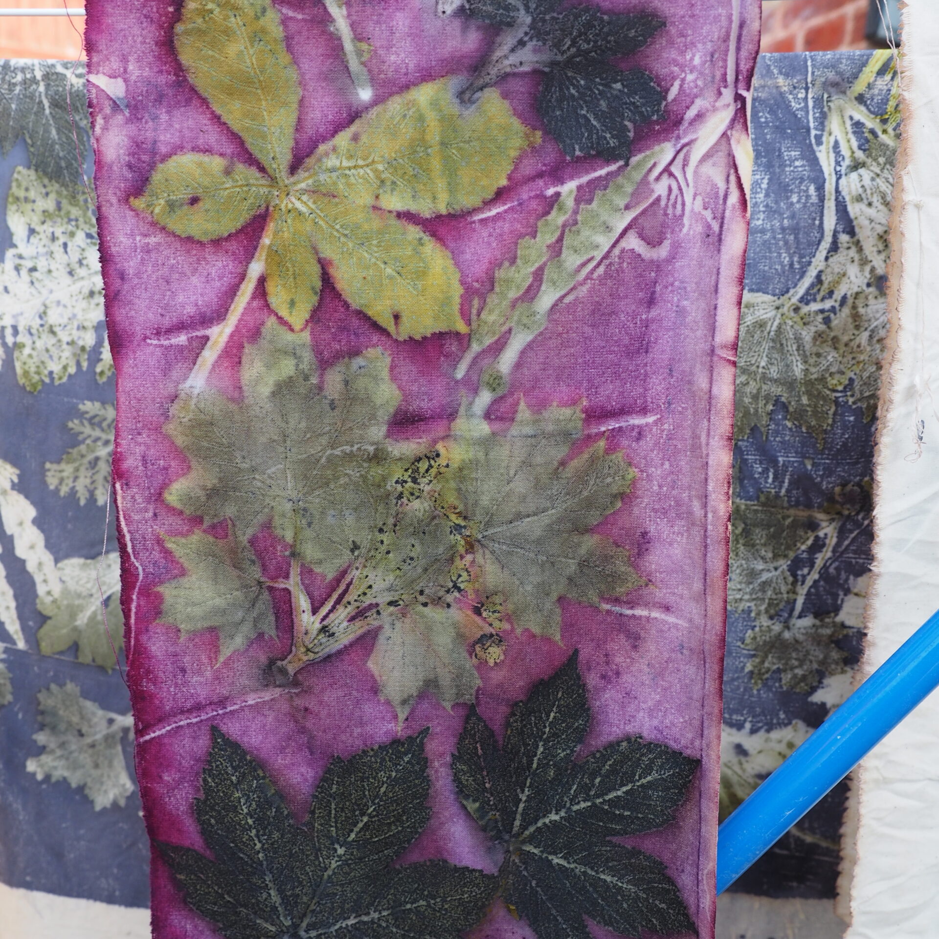 Kurs i botanisk trykk- ecoprint -  trykk med planter på tekstiler og papir - 30. og 31. mai