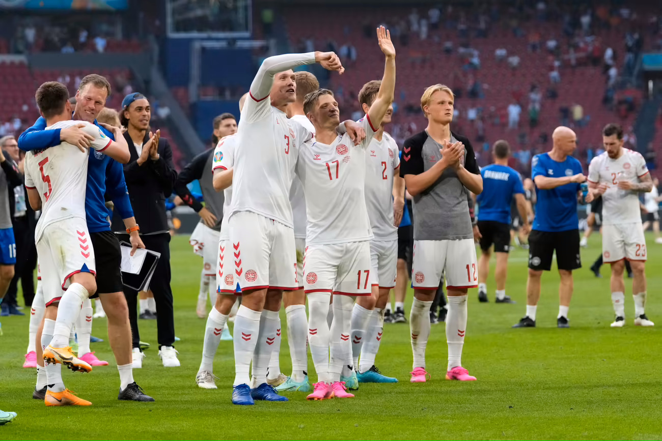 Danska landslagsspelarna skänker 8,2 miljoner