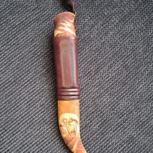 Handgjord kniv med Älgmotiv (SÅLD)