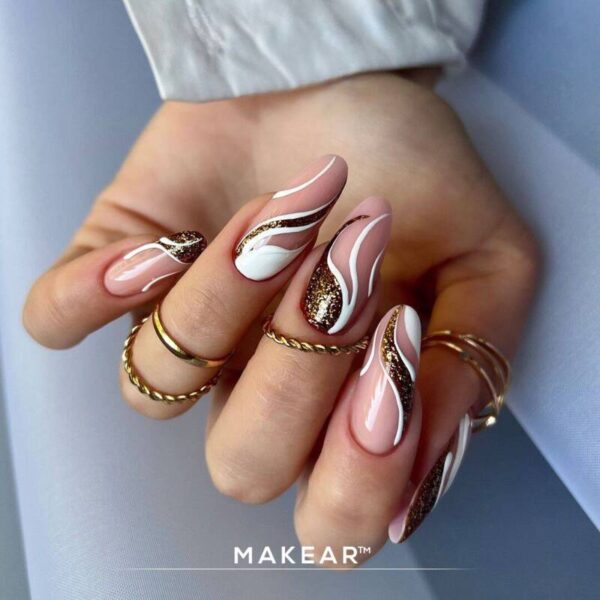 Makear Say Yes on nails