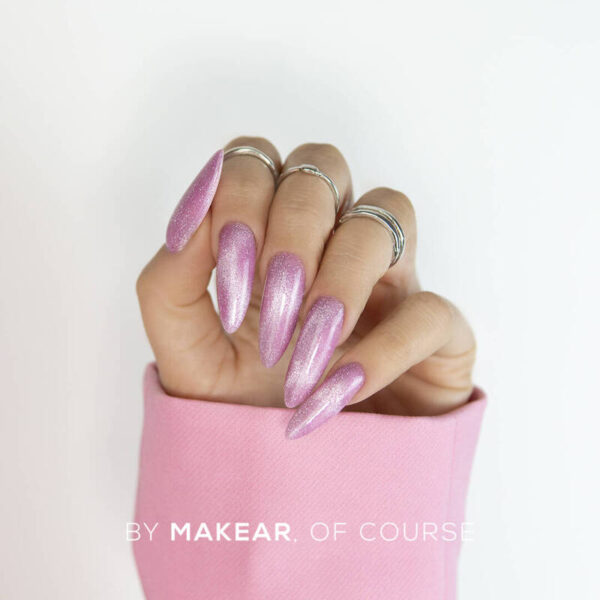 Makear Effect Rubber base Babe on nails