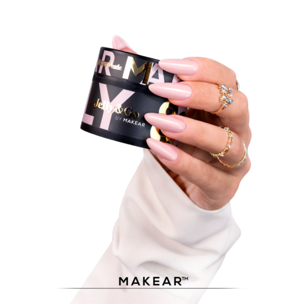 Makear Jelly & go Milky nude on nails