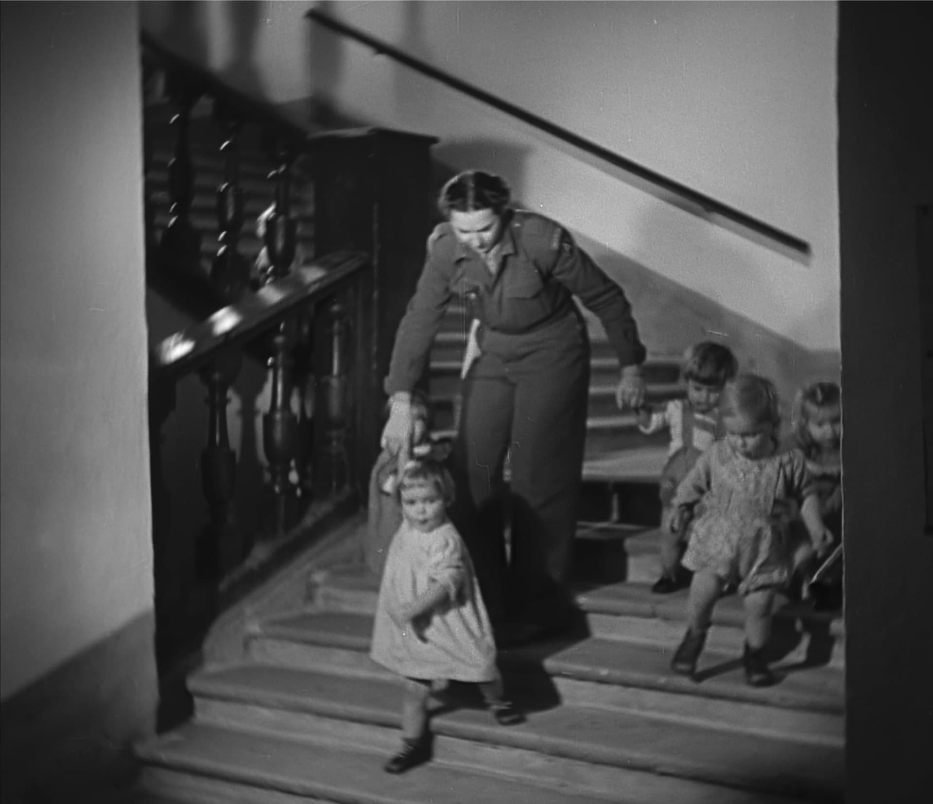 Greta Fischer Greta Fischer mit Kindern 1945