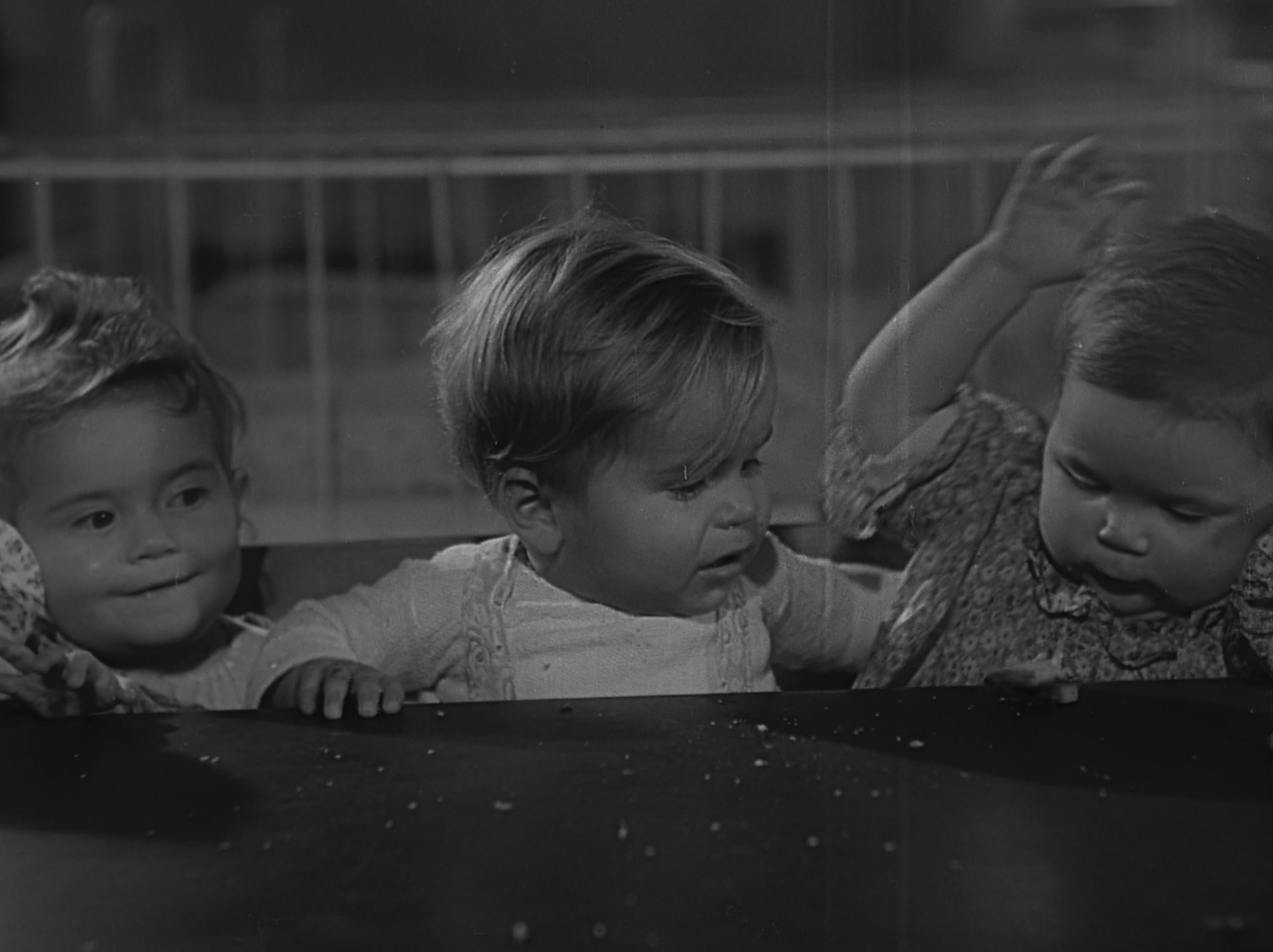 Kinder-Indersdorf-1945 Waisenkinder aus Dachau in Indersdorf