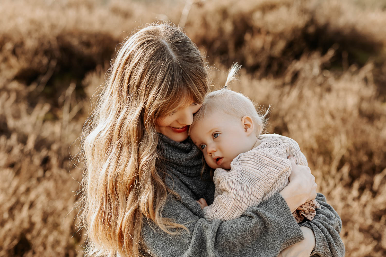 persoonlijk Moederdag cadeau fotoshoot mama met kind in Zeegse Duinen