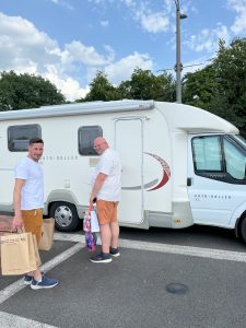 Hou zelf uw zakken eens vast voor de foto (Rennes)