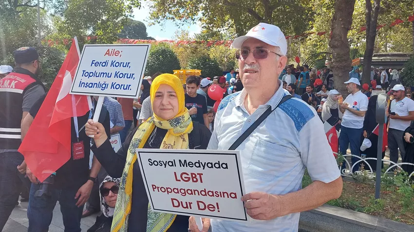 Ant-LGBT+ mitingine İstanbul’da 3.000 kişi katıldı