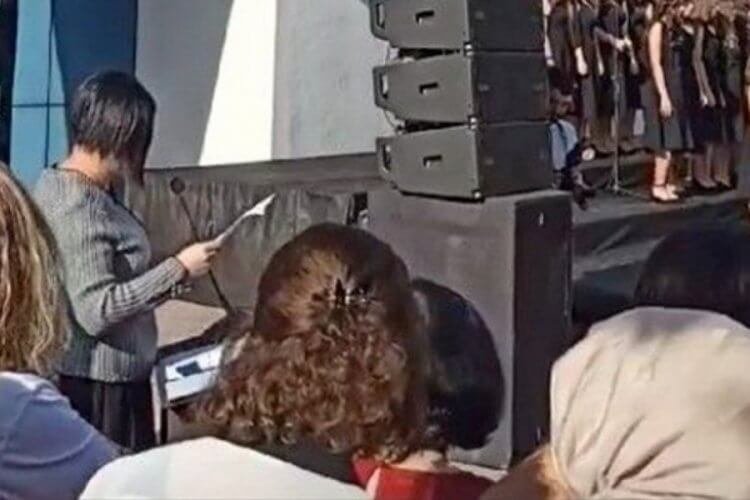 Milli Eğitim Bakanlığı, Erdoğan'ın “Türkiye Yüzyılı”nı eleştiren bir öğretmeni görevden aldı.