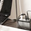 Silver Reed SK840 elektronisk strikkemaskine med basispakke. Inkluderer strømforsyning og USB-tilslutninger.