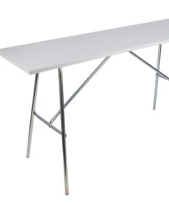 Godt gammeldags maskinstrikkebord: Hvidt sammenklappeligt strikkebord med en robust metalramme.