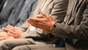 monitoramento de PEPs e reputação em compliance PLD/FT