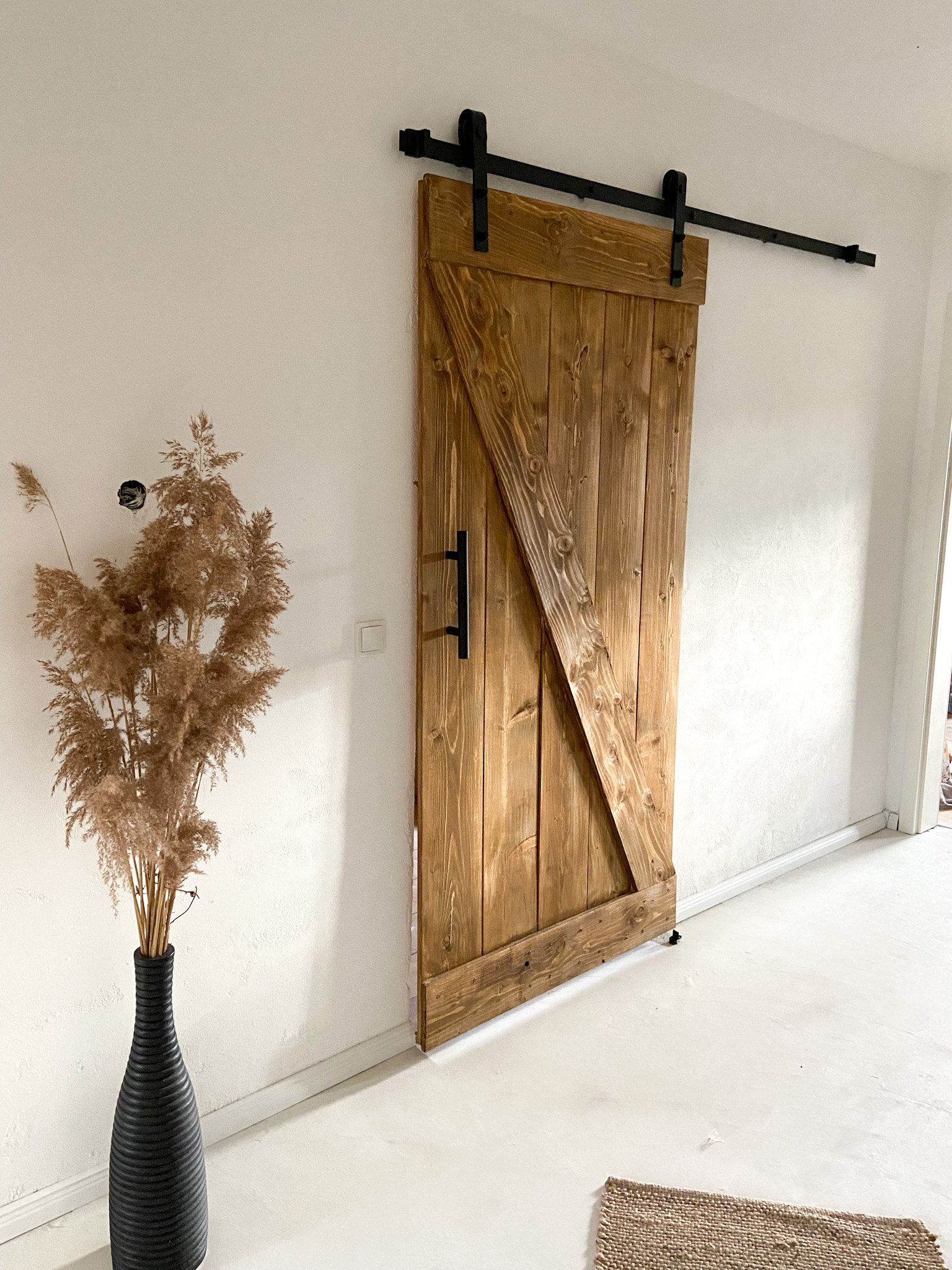 INTERIOR - Holzschiebetür selber bauen im Landhaus Stil