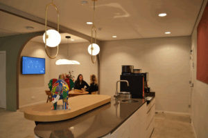 Baker McKenzie - Koffiecorner Ontmoeten - SVDH Interieurontwerp - Interior Design