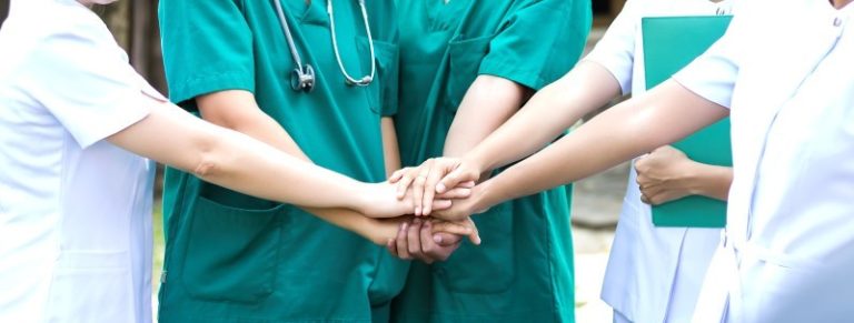 أنباء عن اقتراب التوصل لحل في إضراب القطاع الصحي بالسويد