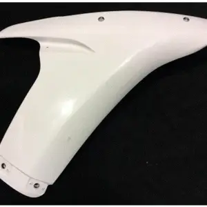 Höger sidokåpa R1 2015-19