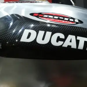 Tankskydd kolfiber Ducati V2 2020-2023