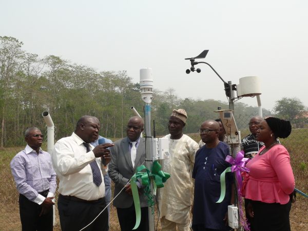 Commissioning of the ATMOS 41 Automatic Weather Station of TAHMO.