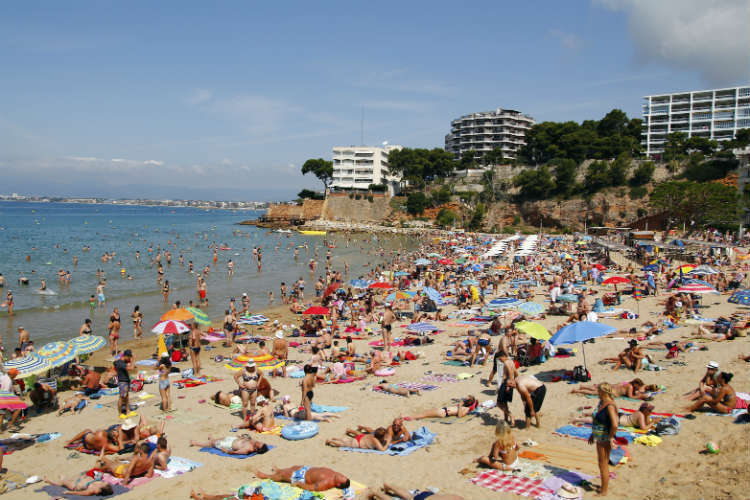 Consumer travel spend takes July dip as inflation rises – TTG