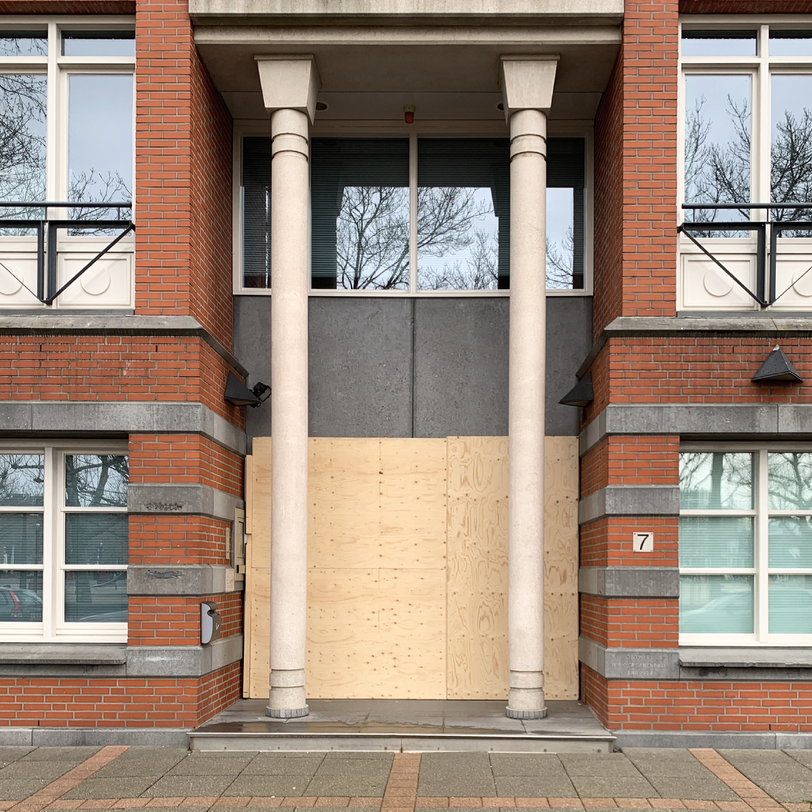 temporary-design-facade-30