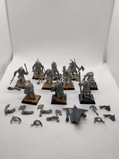 Beastmen Beastigor Unit 10 Beast Herd Gore Herd with two Hand Weapon Chaos Beastmen Beastigore Warhammer Fantasy 2004 Age of Sigmar AoS