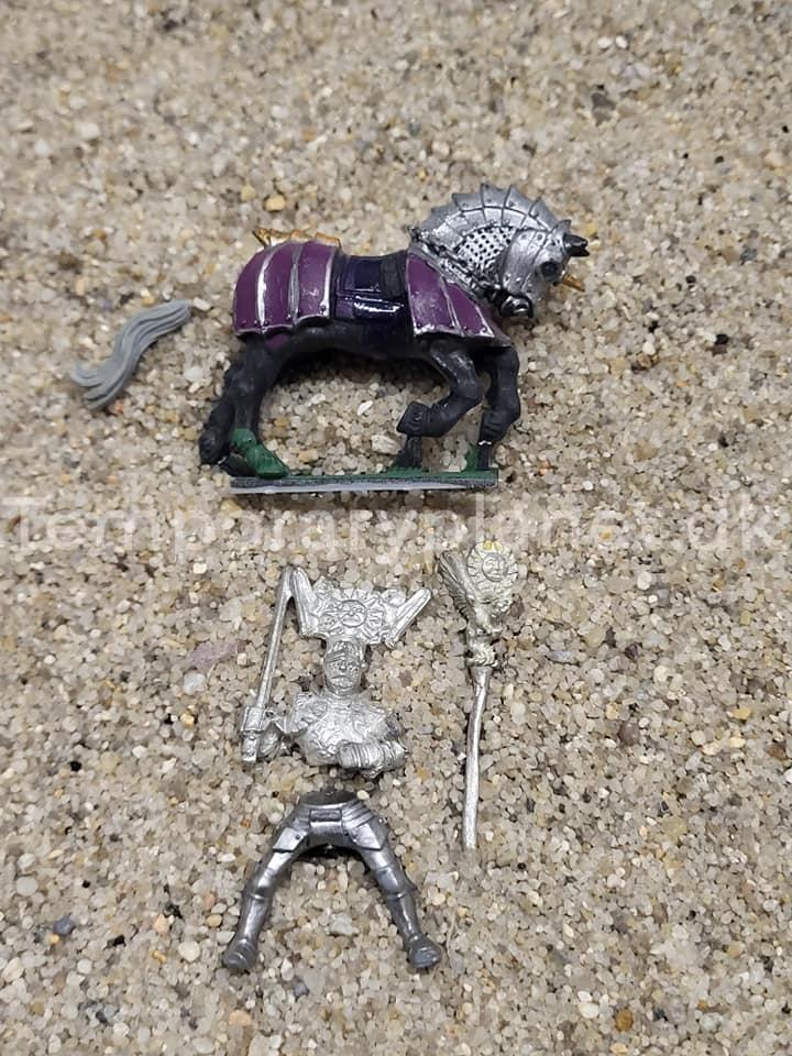 Empire Blacing Sun Standard Bearer 1992 Warhammer Fantasy Games Workshop 1