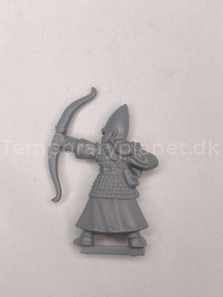 High Elf Archer Monopose 1992 Plastic OOP Warhammer Fantasy Age of Sigmar AoS Games Workshop Citadel Marauder 2