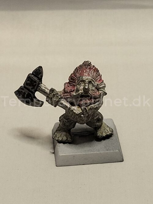 MM16 Dwarfs Troll Slayer with Two Handed Axe Metal 1990 Warhammer Fantasy AoS Age of Sigmar Games Workshop OOP 1